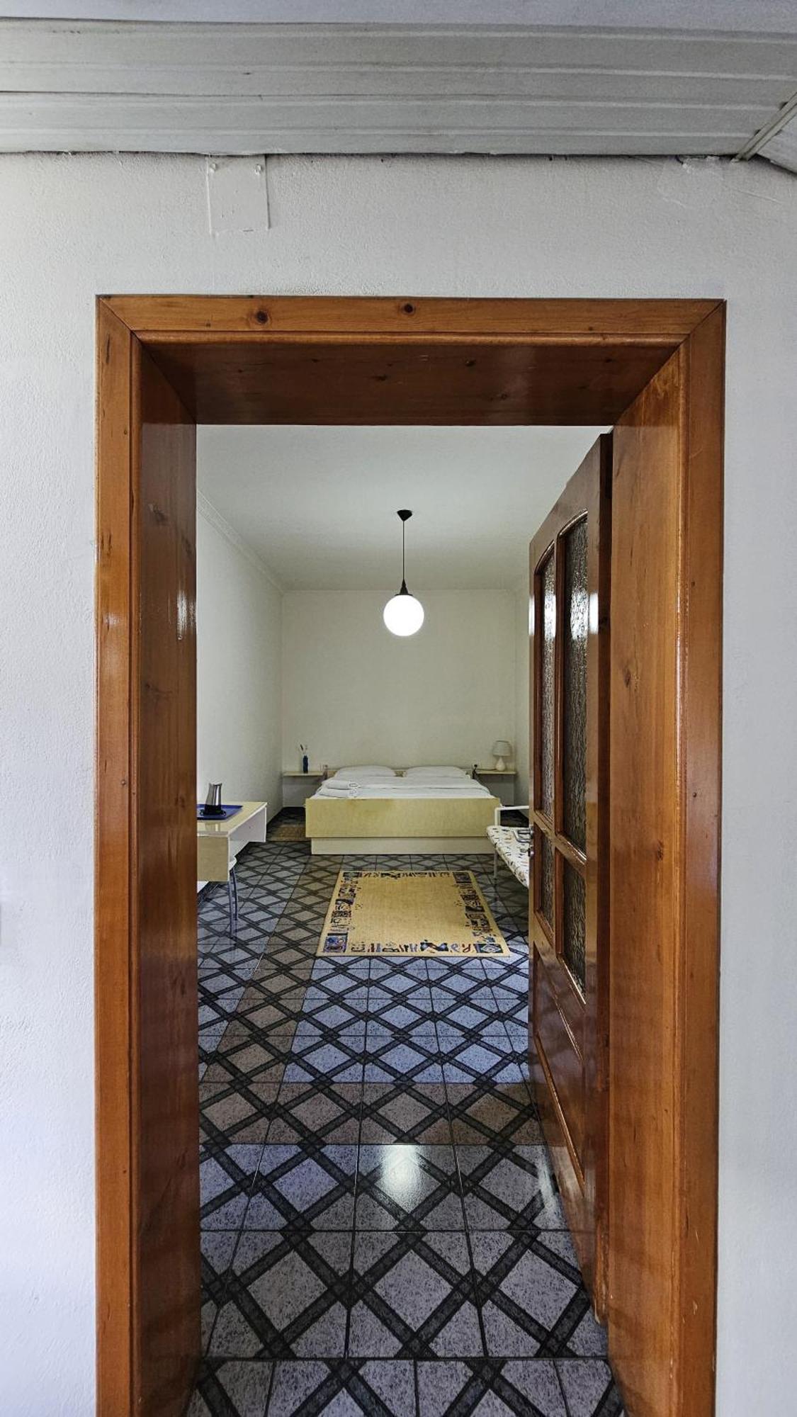 Angie'S Shared Villa Tam 地拉那 外观 照片