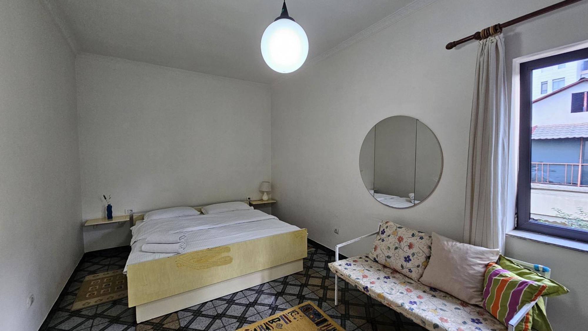 Angie'S Shared Villa Tam 地拉那 外观 照片