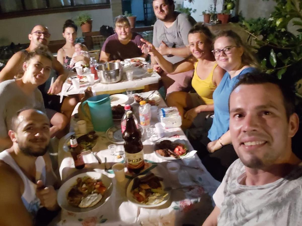 Angie'S Shared Villa Tam 地拉那 外观 照片